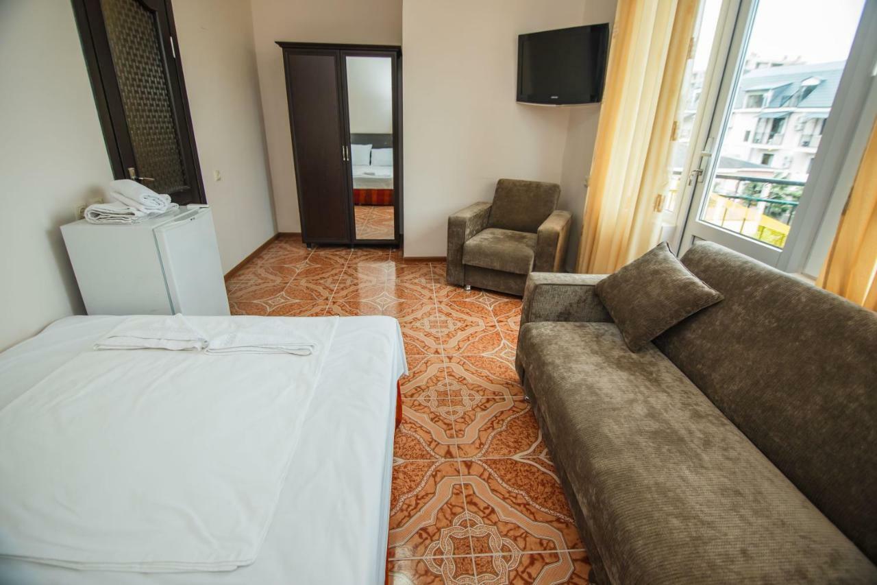 גוניו Guest House Nia מראה חיצוני תמונה